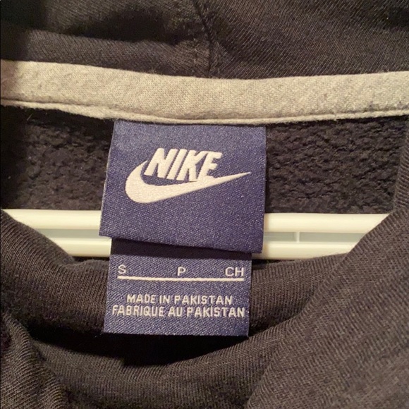 Black Nike hoodie - Picture 4 of 6